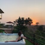 Sanaya Irani Instagram - Reminder that endings can be beautiful too 😍😍. #sunset #evening #beautifuldestinations.