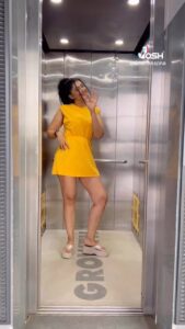 Sapna Vyas Instagram - Going on the 3rd floor 🤪😂 

#MagicLift