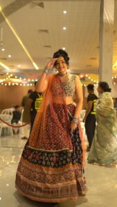Sapna Vyas Instagram - Look Test !

Wearing chaniya choli from Looks Boutique,
C.g. road, Ahmedabad @looksboutique6
