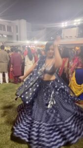 Sapna Vyas Instagram - ….so I got these wonderful chaniya choli from ( @looksboutique6 )
Looks Boutique, C.g. Road, Ahmedabad… and I am in love with the color, style and quality. 

And had such a great time doing garba on the first night of Navratri !