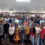 Sapna Vyas Instagram - A sneak peak of my lecture at S. K. Patel institute of Management & Computer Studies. Had a wonderful interactive session with the fresh bunch of MBA students. Love Teaching 💕💗 Thank you @profbhavin @parnikajha 🙏🏻☺️ SK Patel Institute Of Management and Computer Studies