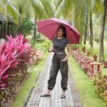 Sapna Vyas Instagram - Look at the beauty of Kerala ☂ @nattikabeachayurvedaresort The Nattika Beach Ayurveda Resort
