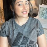 Sapna Vyas Instagram - Be mindful of your posture. #Reminder Location: @theleelagandhinagar