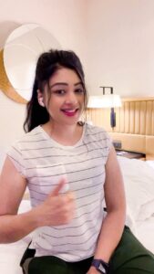 Sapna Vyas Instagram - पाचन सुधारने का एक प्राकृतिक तरीका
💪🏼
A natural way to improve digestion

Save this video for future❤️

#FitnesswithCoachSapna #AskCoachSapna 

Consult your doctor 👩‍⚕️ before adding any new habits