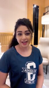 Sapna Vyas Instagram - क्या नींबू पानी वजन कम करने में मदद करता है?
💪🏼
Does lemon water help in losing weight?

#FitnesswithCoachSapna #AskCoachSapna
