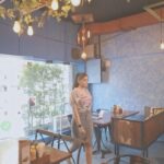 Sapna Vyas Instagram - Hear hear… Got the perfect solution for hot coffee and cool iPhone…. @caffix.thetechcafe What’s your fav coffee btw?
