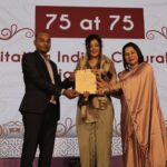 Sapna Vyas Instagram - Humbled to be recognised as a Cultural Brand Ambassador of India on the 75th year celebration of our independence. Thank you @ministryofculturegoi @amritmahotsav #75for75 #HarGharTiranga #AmrtiMahotsav #DilseDesi #MeinBharatHu Asiatic Society of Mumbai Central Library