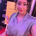 Sapna Vyas Instagram - Humbled to be recognised as a Cultural Brand Ambassador of India on the 75th year celebration of our independence. Thank you @ministryofculturegoi @amritmahotsav #75for75 #HarGharTiranga #AmrtiMahotsav #DilseDesi #MeinBharatHu Asiatic Society of Mumbai Central Library