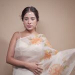 Sara Gurpal Instagram - Backhke Bachke 🤍 wearing @picchika Styled by @bhwdp