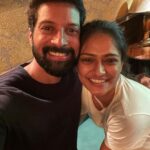Sastika Rajendran Instagram - Meanwhile Daniel bailed Krithika out of the jail and they started plotting their next 😂 Have you watched the #fallonhotstar yet? @santhoshprathapoffl #friends #Fall #hotstar Chennai, India