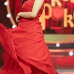 Sastika Rajendran Instagram - Part Roses 🌹 Part Thorns 📌 ❤️Red-dy/Ready for #JokerPoker! Every Sunday at 9.30 PM only on @zeetamizh ❤️‍🔥 Outfit : @label_srii Behind the lens : @teamcreators ❤️ . . . . . #instagood #photography #reels #reelsinstagram #reelitfeelit EVP Film City