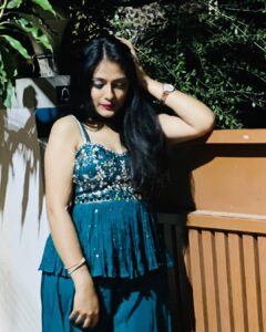 Sastika Rajendran Instagram - I chose a green diwali 🪔 not just clothes wise! 
#greendiwali #diwali #abouttonight 

PC : Mine Truly 🌟