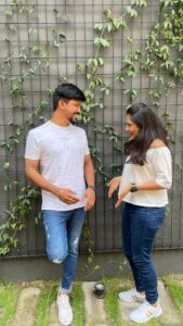 Sastika Rajendran Instagram - We are ve-reel-ate to the latest trend! @balaji_krishnan_ 

🎥: @sohail_uc our constant ♾ 

#reels #reelsinstagram #reelitfeelit #reelkarofeelkaro #jugnuchallenge