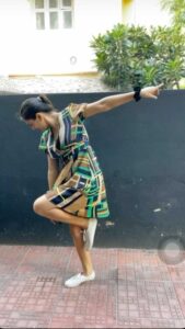 Sastika Rajendran Instagram - On popular demand from the maker @donglijumbo of #ThappuPanniten 💔himself! 

Choreography 💃 @sohail_uc 
📸 @sidharth_saravanan