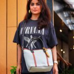Sayantani Ghosh Instagram - 🌻Sundaying with @accessorizeindiaofficial 🌻 . . 📸 @ii_rick_ii #sunday #accessorizeindia #accessorize #accessorizer #fun #sundayfunday #september #virgo #bags #handbags #gifted #collaboration #cool #casual #chic #fashion #style #fashiongram #instalike #sayantanighosh #love