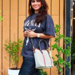 Sayantani Ghosh Instagram - 🌻Sundaying with @accessorizeindiaofficial 🌻 . . 📸 @ii_rick_ii #sunday #accessorizeindia #accessorize #accessorizer #fun #sundayfunday #september #virgo #bags #handbags #gifted #collaboration #cool #casual #chic #fashion #style #fashiongram #instalike #sayantanighosh #love