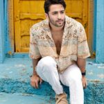 Shaheer Sheikh Instagram - #chaleya Photographer 📸: @amitkhannaphotography Make-up: @dhruvalmakeupartist Hair: @sachinwakhare_ Cinematographer 🎥: @redboxfilmers Managed by: @nishi7mishra #shaheersheikh