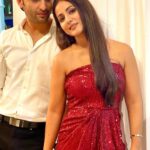 Shaheer Sheikh Instagram - So many memories and memorable songs later, love that with you it’s always ‘honesty’ over ‘niceness’ 🤓😂 To always keeping it real… happy birthday! Wishing you the best of everything life has to offer… today and everyday! @realhinakhan