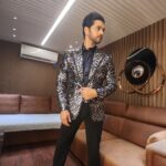 Shakti Arora Instagram - Star Parivaar Awards❤️ . Wearing @bharat_reshma Styled by @darshimehtaa