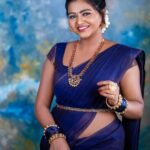 Shalu Shammu Instagram - ElEgAnCe NeVeR gOeS oUt Of StYlE….😍 On Lens : @6framessphotography @jagan_dop06 Wearing : @radzstylism Dolled Up : @laavie_makeover Jewels : @gold_copy1486 Organiser : @nirmala__fashion_stylist #shalushamu #shalushamuvlogs #sareelove #shooting #tamilponnu #actorslife #bossbabe