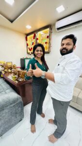 Shalu Shammu Instagram - வெறும் ₹7999 ரூபாய் முதல் Cheapest Furnitures || Biggest Furniture Warehouse in India

#shalushamu #shalushamuvlogs #thiruchendurmuruganfurniture #furniture #warehouse #teakwood #teakwoodfurniture #burmateak  #trending #reels #wholesalefurnitureoutlet #chennai #ramapuram