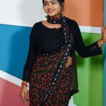 Shalu Shammu Instagram - Fancy Going 🔺 #shalushamu #shalushamuvlogs #sareelove #indowestern #stylewithme #blackgirlmagic #bossbabe