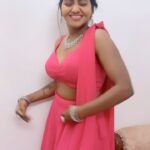 Shalu Shammu Instagram - Before going to the awards need some Vibe with “Mainaru Vettikatti “ “Machini “ Wearing : @aks_le_couturier Mua : @laavie_makeover Jewels : @gold_copy1486 VC : @jansiranilakshmibai ♥️Pattu #shalushamu #shalushamuvlogs #mainaruvettikatti #bcoz #itstrending #fire