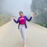 Shalu Shammu Instagram – Turns my head with the mist 🌫️ 

#shalushamu #shalushamuvlogs #kodaikanal #diaries #turnon #sunnyday Kodaikanal, tamil nadu
