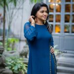 Shalu Shammu Instagram - EvErY dAy Is A cHaNcE tO bE bEtTeR….. 😊 On Lens : @sathish_photography49 Dolled Up : @laavie_makeover #shalushamu #shalushamuvlogs #actor #model #influencer #simple #fitsonpoint #semi #traditional #wear