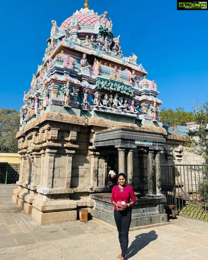 Shalu Shammu Instagram - Oh yeah , that’s Kolli Hills ♥️😇 #shalushamu #shalushamuvlogs #kollihills #arapulleeswar_temple #blessed #metime Arapulleeswar Temple,kolli Hills