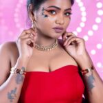 Shalu Shammu Instagram - Oh Babe My Valentine 💝 !!!! #shalushamu #shalushamuvlogs #redlove #redaddict #valentines #highfashion #concept #photoshoot #loveyourself Love Land