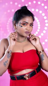 Shalu Shammu Instagram - Oh Babe My Valentine 💝 !!!!

#shalushamu #shalushamuvlogs #redlove #redaddict #valentines #highfashion #concept #photoshoot #loveyourself