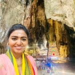 Shalu Shammu Instagram - A Blessing is a Blessing 🤷‍♀️ a lot of beautiful memories created there….. Spl Tnx to MK, Vijayan Sir & Karumbu Anna for helping me there ♥️. Wearing : @aks_le_couturier #shalushamu #shalushamuvlogs #malaysia #kualalumpur #batucaves #murugan #temple #thaipusam #special #tamilfestival Batu Caves Murugan Temple Malaysia