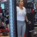 Shalu Shammu Instagram - Hope I talk so much rather than working out in my gym ?? 😅 @solidfitness07 Trainer : @warrior__visu (unmaiya sollathinga sir 🤫) #shalushamu #shalushamuvlogs #solidfitness #purasaiwalkam #xoxo #ootd #gymgirl #workout #sweat SolidFitness Purasaiwakkam