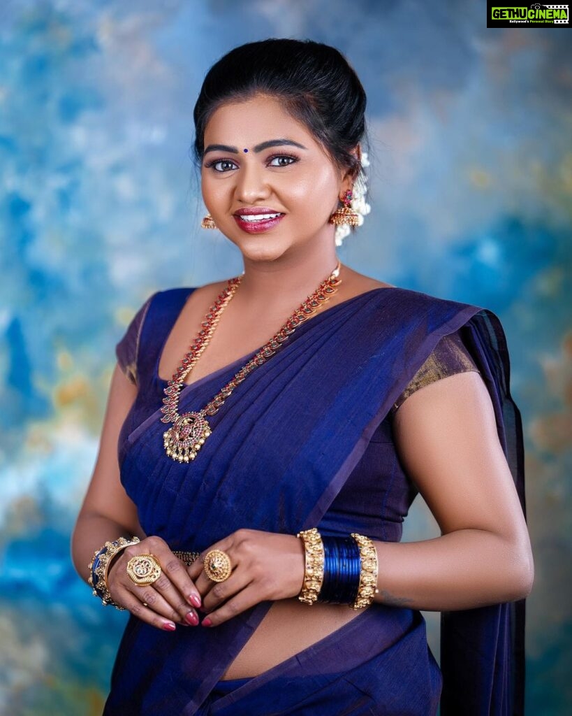 Shalu Shammu Instagram - Strength and beauty intertwined, she's a masterpiece of bold elegance. 💪🌟 #BoldAndBeautiful Beautiful doll @shalushamu On Lens : @6framessphotography @jagan_dop06 Wearing : @radzstylism Makeup and hair : @laavie_makeover Jewels : @gold_copy1486 Organiser: @nirmala__fashion_stylist Page handled @virtual_studios_ Chennai, India