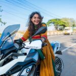 Sharanya Turadi Instagram - Manjal veyil maalaiyile ,kind of a ride today 😍☀️ Outfit: @instorefashions #sharanyaturadi #travelwithkanmani #travelblogger #biker #bikergirl #bmw #bmwg310gs #babydragon #chennaibikers #sunnyday #bikeride #bmwindia