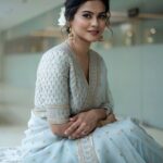 Sharmiela Mandre Instagram - Gaalipata 2 Audio Launch - look 1 or 2? Saree: @samyakkclothing @samyakksarees MUA: @makeupartistprafullakotary Hair : @asha_naveen09 Styled by : @zoha.kabir Photography: @yks_photoworks Bangalore, India