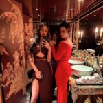 Sharmiela Mandre Instagram - Alexa play Dojo Cat Park Chinois