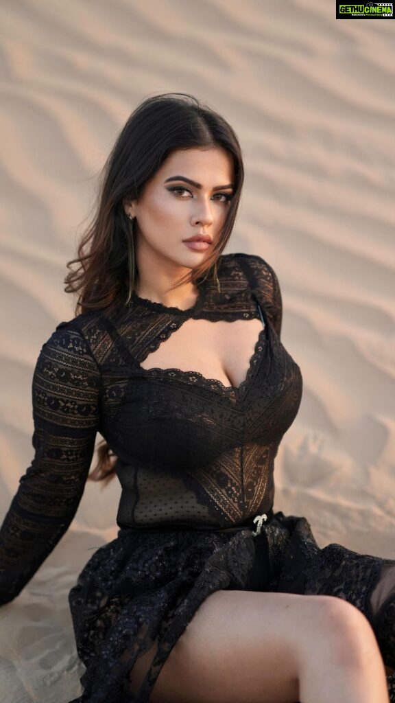 Sharmiela Mandre Instagram - The first of many shoots in a desert 🏜 🐪 . . . . 🎥 @vineethphotos 💄 @vanz_creative 👗 @eschelfashion #dubai #bengaluru #india #dubai #travel #desert Dubai Desert