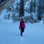 Sharmiela Mandre Instagram - Frozen while filming for my next film #gaalipata2 . Hats off to the entire team for working through such extreme weather conditions . To the captain of our ship @yogarajbhatofficial without which none of this would have been possible and who brings out the best in every actor . Our Dop @santhoshraipathaje for capturing the directors vision on camera so beautifully . Last but not the least my co-stars @goldenstar_ganesh @diganthmanchale @pawankumarfilms @samyukthamenon_ @vaibhavishandilya for being so wonderful and playing their parts so convincingly. #kazakhstan #almaty #snow #igtv