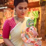Sharmiela Mandre Instagram - Happy Ganesh Chaturthi 🙏 ಗೌರಿ ಗಣೇಶ ಹಬ್ಬದ ಹಾರ್ದಿಕ ಶುಭಾಶಯಗಳು 🙏 . . . . . . . Styled by @zoha.kabir Make up& hair @ganesh_makeover Jewellery by @velvetboxby