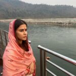 Sharmiela Mandre Instagram - Spiritually connected 🙏 . . . . . . . . Wearing @sochstories Lakshman Jhula, Rishikesh