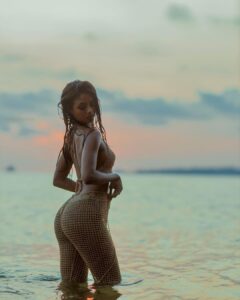Shaun Romy Instagram - Sunsets in Mirrisa 🌊 @virajfernando_photography