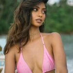 Shaun Romy Instagram - Secret beach in Mirrisa 🦋✨ @goyamodels @zuzanastankova.studio