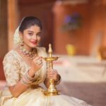 Sheela Rajkumar Instagram - 🌸🌸🌸 . . . . . . Mentions: Outfit: @unikpondicherry Designer: @kayalkumaran Jewelry :@chennai_jazz Pic: @rootzstudios MuA: @honeylang_makeup_artist Location: Unik Stay - Saffron #sheelarajkumar #happyonam23 #collabshoot #besmile😊 #rootzstudios #unikpondicherry #lovemyself #lookbook Pondicherry - பாண்டிச்சேரி