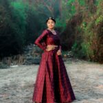 Sheela Rajkumar Instagram - Keep calm & carry on smiling 😇 . . . . . 📷:@sureshsuguphotography Pro:@a._john_pro #Sheela #photoshoot #actressgallery #picsoftheday #lookbook #naturephotography #naturelover #besmile😊 #lovemyself❤ #trending #beü #staystrong #spreadlove