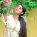 Sheela Rajkumar Instagram - How awesome is this???? * * * * * 📷:@madhu_india_photography 🎥:@studio._.as 👦:@stories_by_.arun Pro:@a._john_pro #sheelarajkumar #instagramreels #lovemyself❤ #trending #naturehealsthesoul #naturephotography #pondydiaries #besmile😊 Pondicherry - பாண்டிச்சேரி