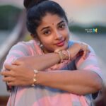 Sheela Rajkumar Instagram - S it’s my birthday month 😍✌🏻 * * * * * 📸: @madhu_india_photography Pro: @a._john_pro #sheelarajkumar #naturephotograpy #pondydiaries #photoshoot #happysoul❤️ #birthdaymonth🎂 #besmile😊 #lovemyself Pondicherry - பாண்டிச்சேரி