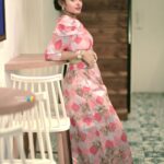 Sheela Rajkumar Instagram - Chin up queen 😍 * * * * * 📷:@madhu_india_photography Pro:@a._john_pro #sheelarajkumar #instagram #picsoftheday #naturephotography #pondydiaries #photoshoot #happysoul❤️ #lovemyself❤ #bekind #naturehealsthesoul #trending Pondicherry - பாண்டிச்சேரி