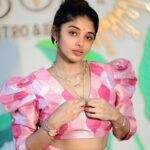 Sheela Rajkumar Instagram - Chin up queen 😍 * * * * * 📷:@madhu_india_photography Pro:@a._john_pro #sheelarajkumar #instagram #picsoftheday #naturephotography #pondydiaries #photoshoot #happysoul❤️ #lovemyself❤ #bekind #naturehealsthesoul #trending Pondicherry - பாண்டிச்சேரி